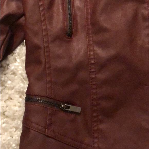Leather jacket! - Picture 2 of 3